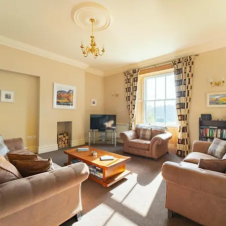 Langdale Crag Tatil Evi *