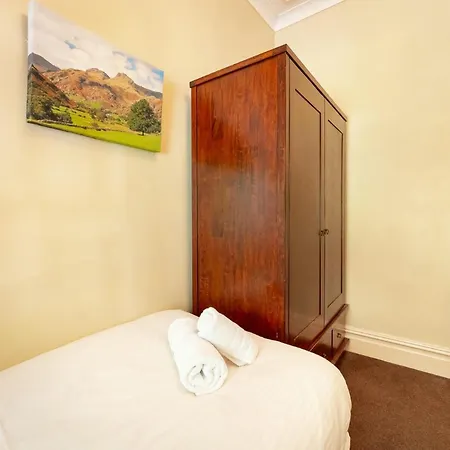 Langdale Crag Grasmere