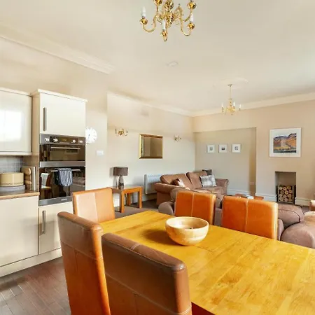3 Bed In Oc-lr095 Διαμέρισμα *