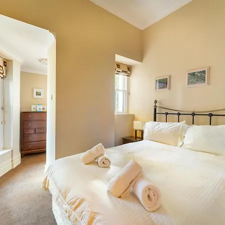 Langdale Crag * Grasmere